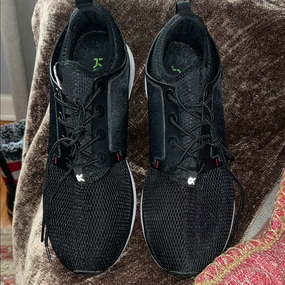 KURU Atom Men's Black Sneakers - Picture 3 of 13